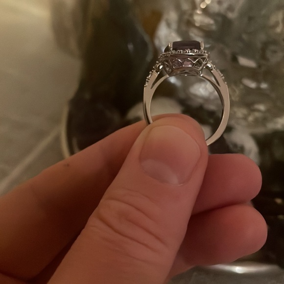 925 Stamped Amethyst and Crystal Ring - Picture 11 of 12